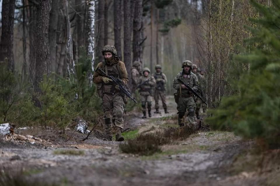 Окупанти не мали успіху в Бахмуті, наші воїни відбили численні атаки на Мар’їнку. Генштаб ЗСУ