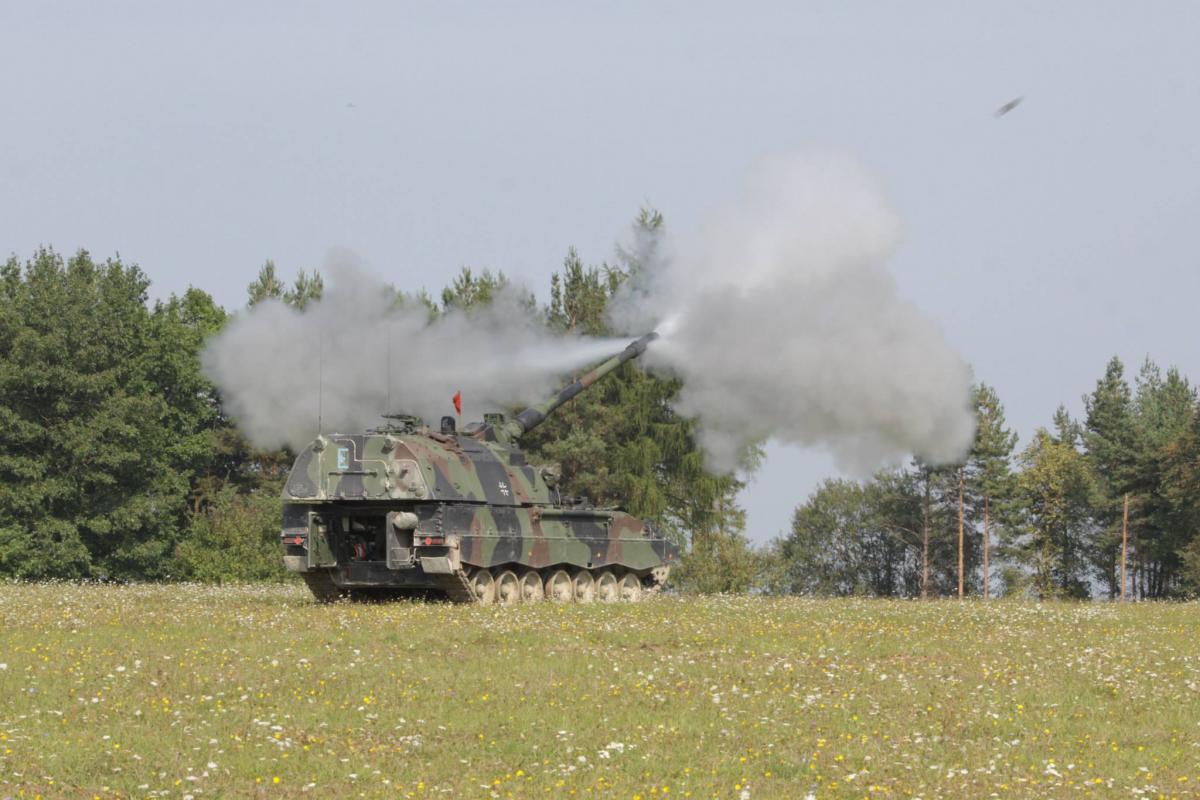 Німеччина схвалила продаж Україні 100 САУ Panzerhaubitze 2000