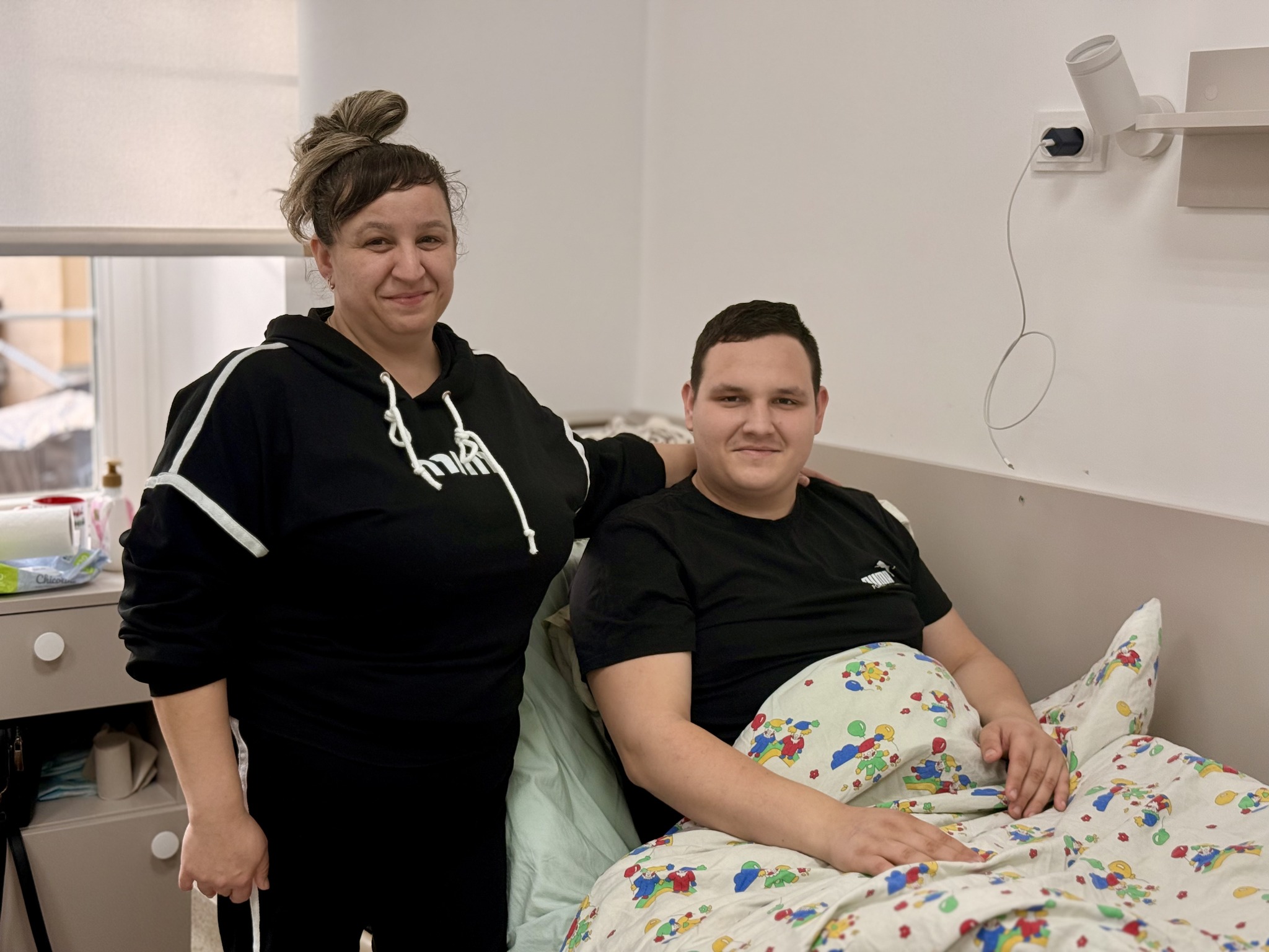 Львівські хірурги виростили 12 сантиметрів кістки щоб врятувати ногу підлітку після жахливої ДТП