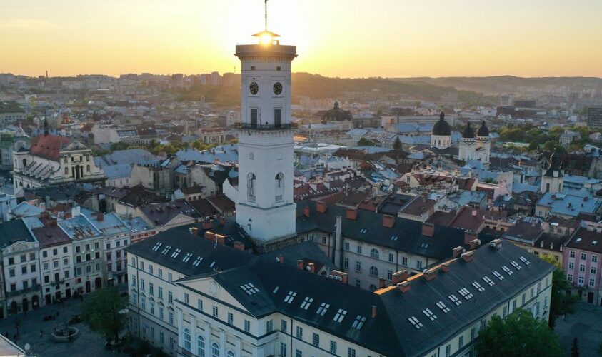 Жителі трьох сіл погрожують Садовому вийти з Львівської ОТГ