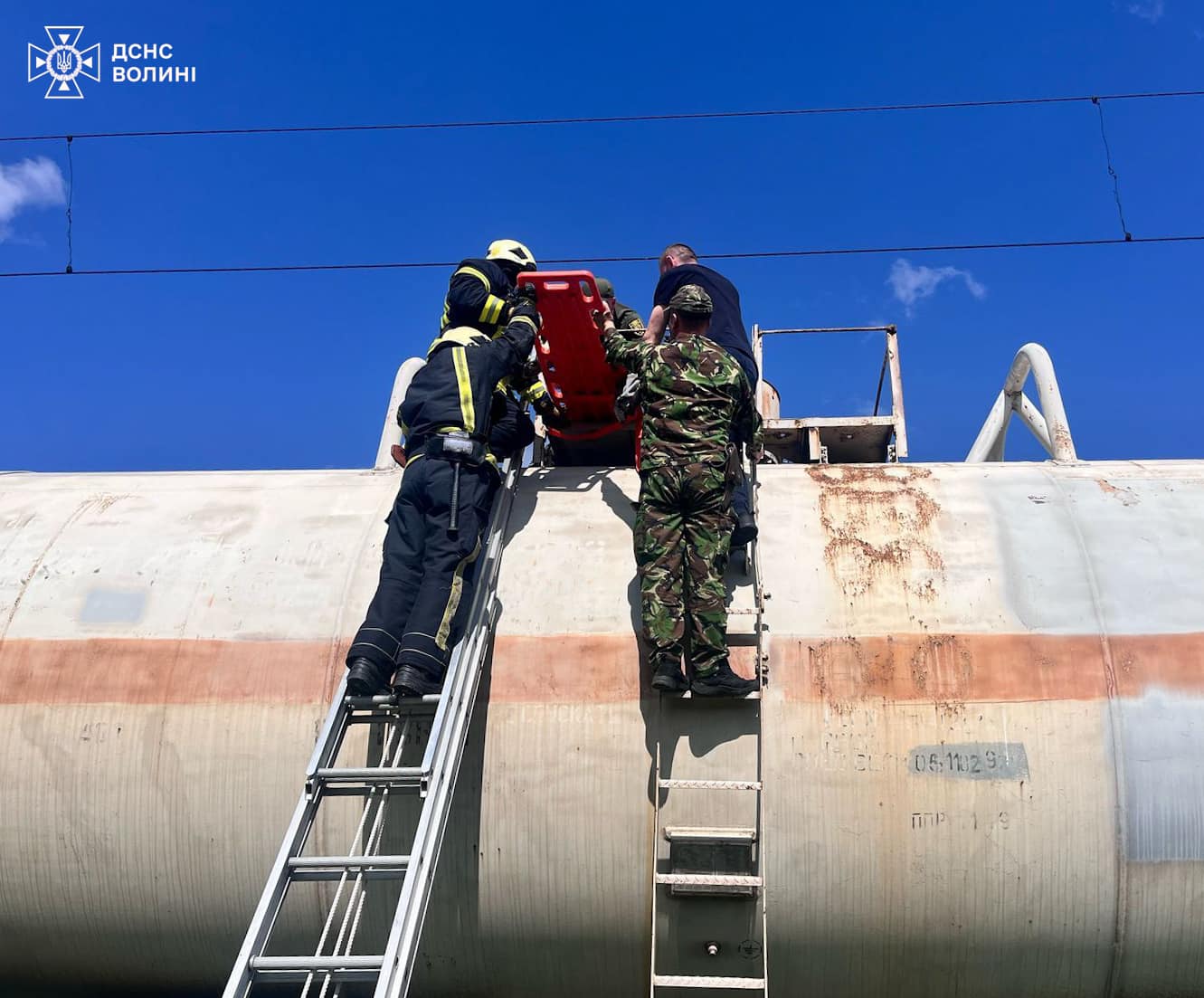 На Волині хлопець виліз на вагон-цистерну: його уразило струмом
