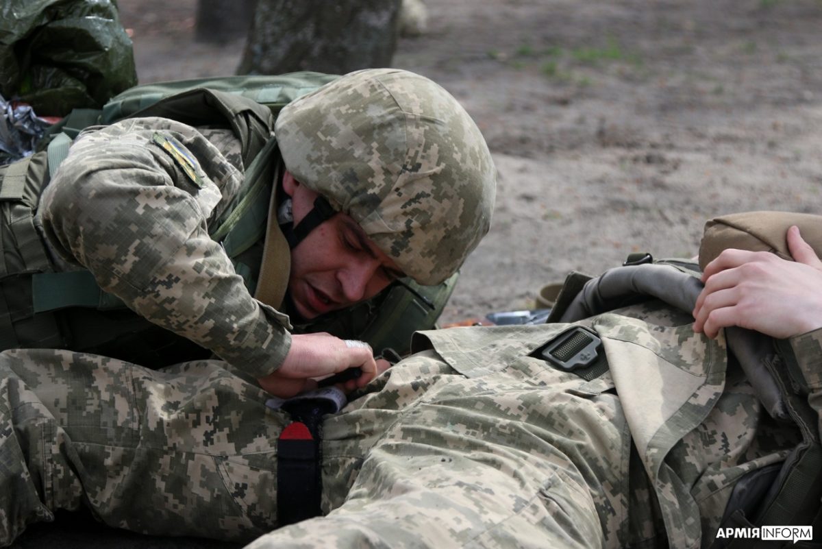 Іноземні медики готові допомагати Україні