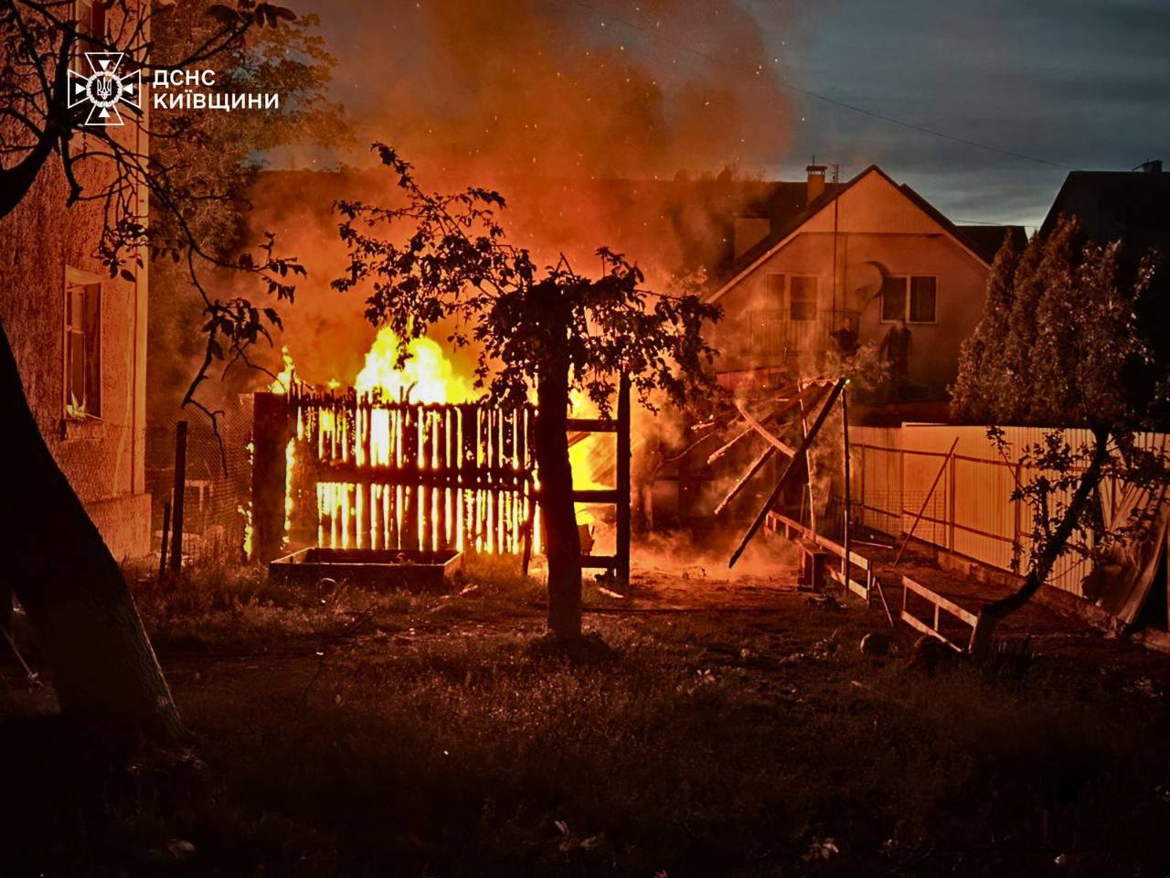 Росія атакувала п'ять районів Київщини: серед поранених є дитина (фото)