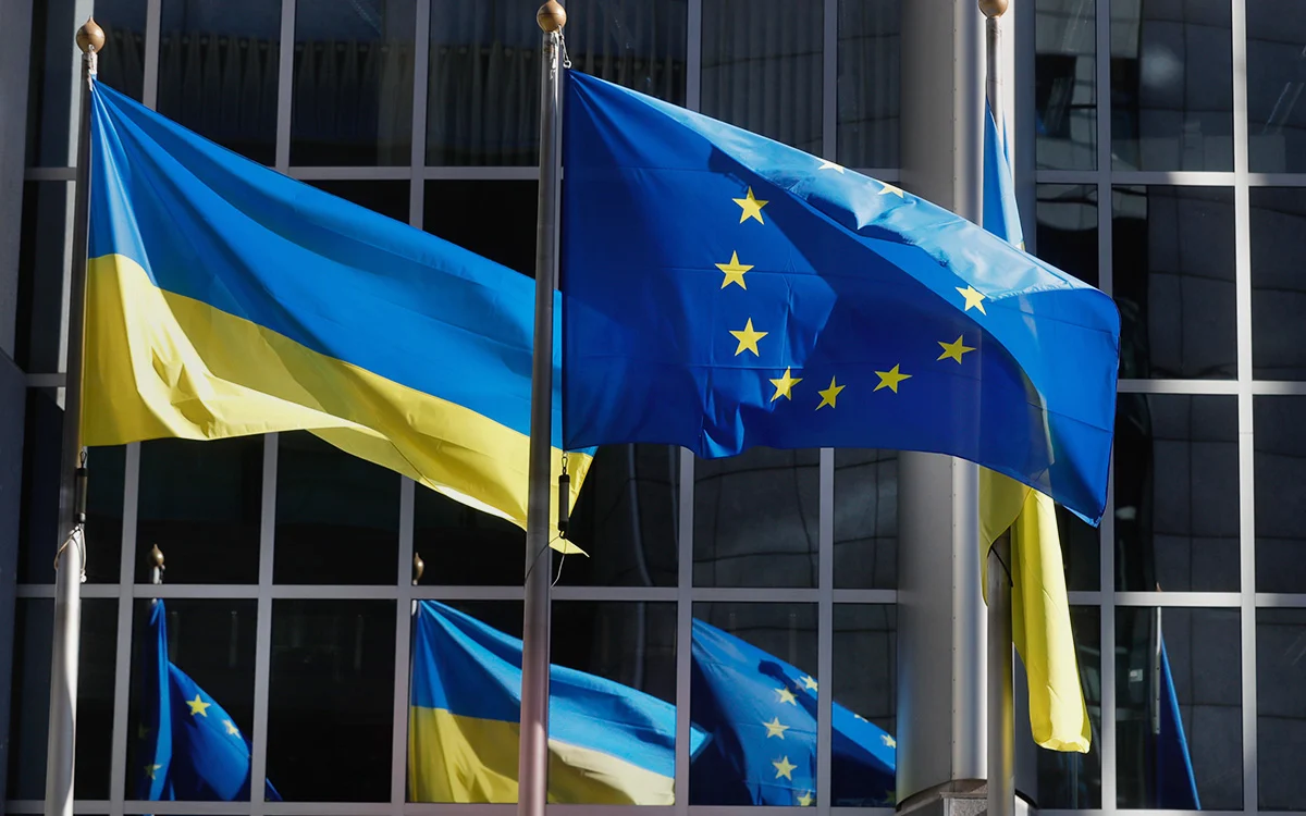 ЄС розблокував 90 мільярдів євро для України та вдарив по Росії новими санкціями