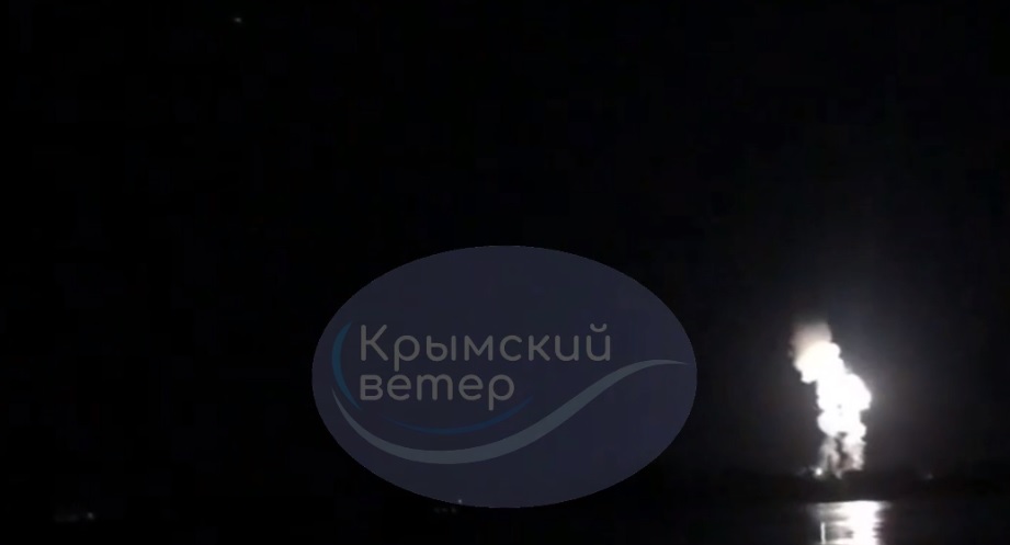 У Севастополі лунали вибухи, а окупанти кажуть, що "нічого не відбулося"