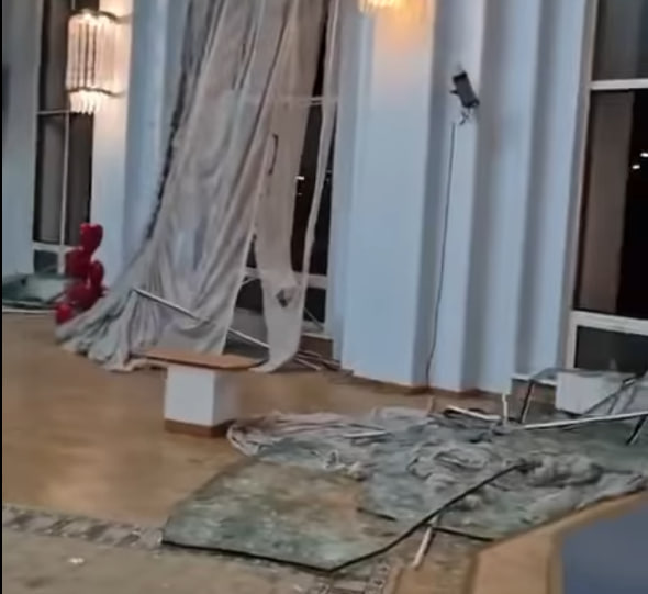 Центральний палац одружень у Києві пошкоджено внаслідок нічної атаки РФ (відео)