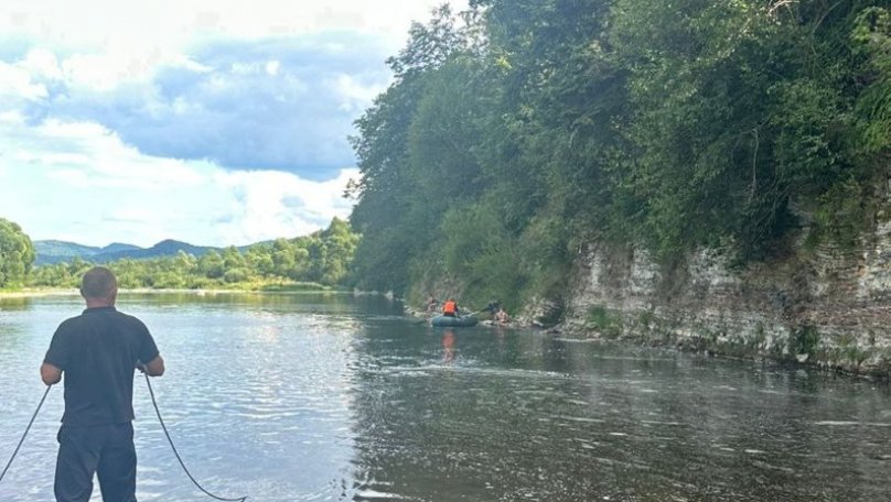 На Львівщині під час порятунку жінки та дітей загинув рятувальник (фото)