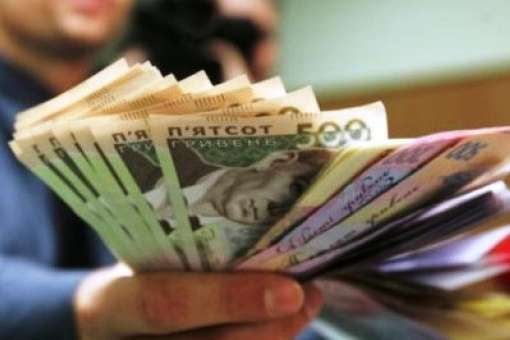 На Рівненщині працівниця банку привласнила понад пів мільйона гривень і витрачала їх на борги та азартні ігри
