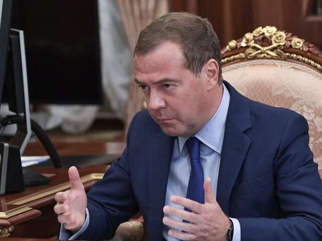 Медведєв заявив, що Росії начхати на невизнання G7 нових кордонів України