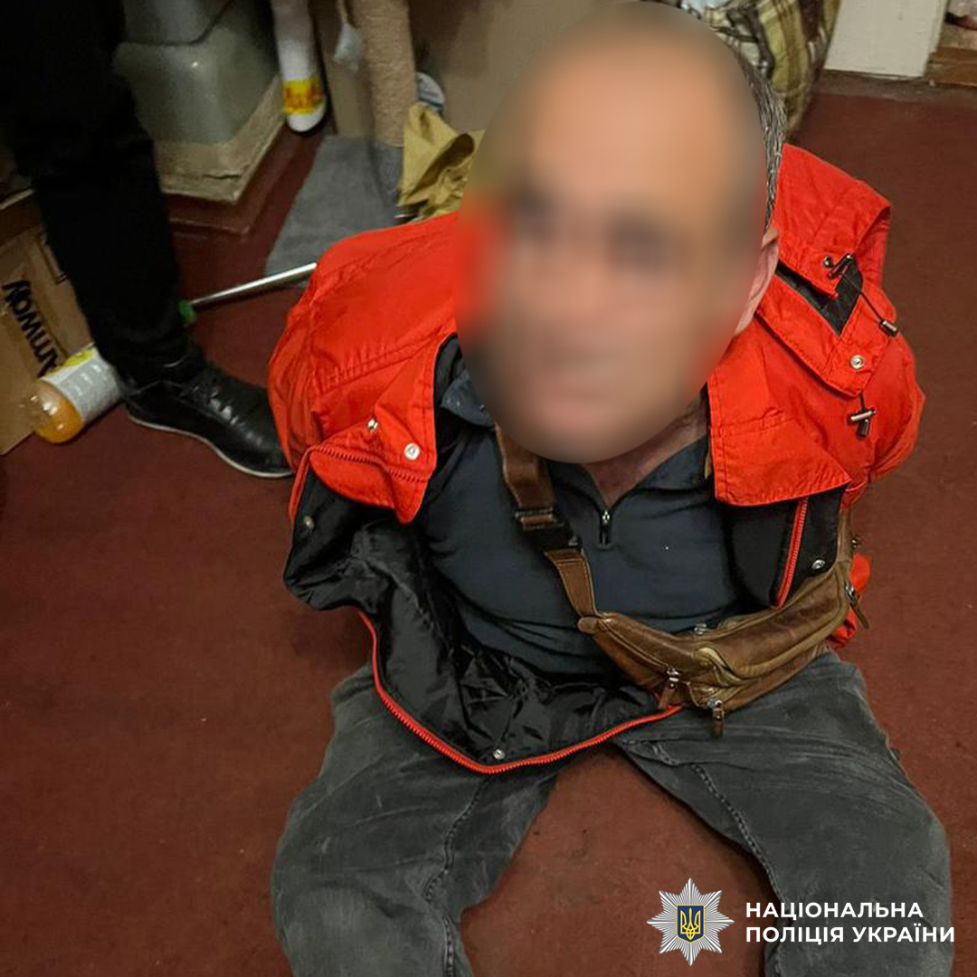 У Львові у іноземця, який чинив домашнє насильство, знайшли гранату (фото)