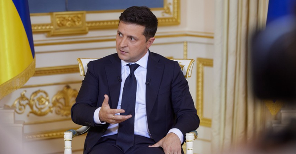 Зеленський скасує санкції РНБО щодо тих, хто візьме зброю для захисту України