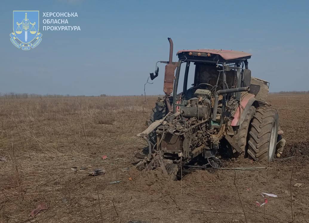 На Херсонщині чоловік обробляв землю і загинув від російської міни