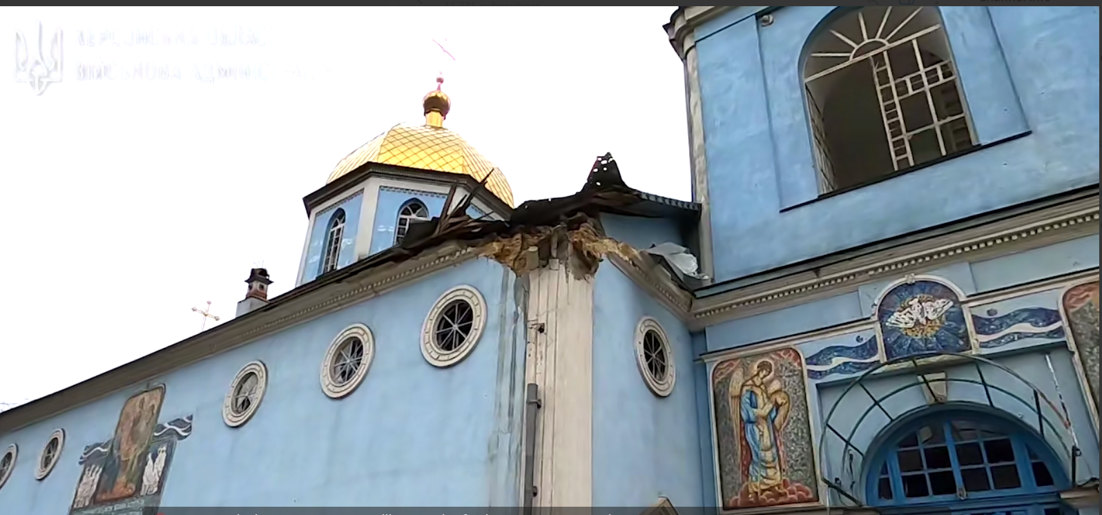 Росіяни обстріляли церкву в Херсоні. Відео наслідків