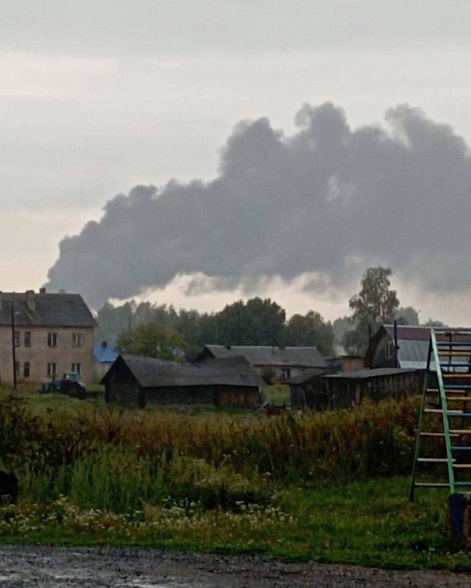 Росія заявила про атаку на військовий аеродром у Новгородській області