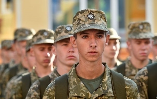 Контракт із ЗСУ для 18-річних: Зеленський повідомив деталі