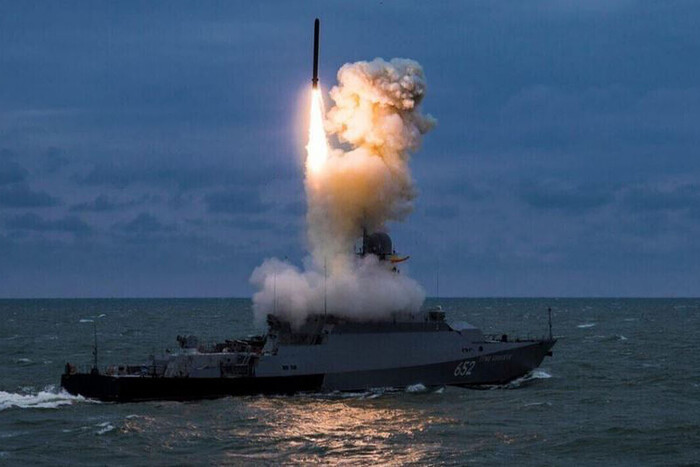 Росія тримає у Чорному морі три ракетоносії із "Калібрами"