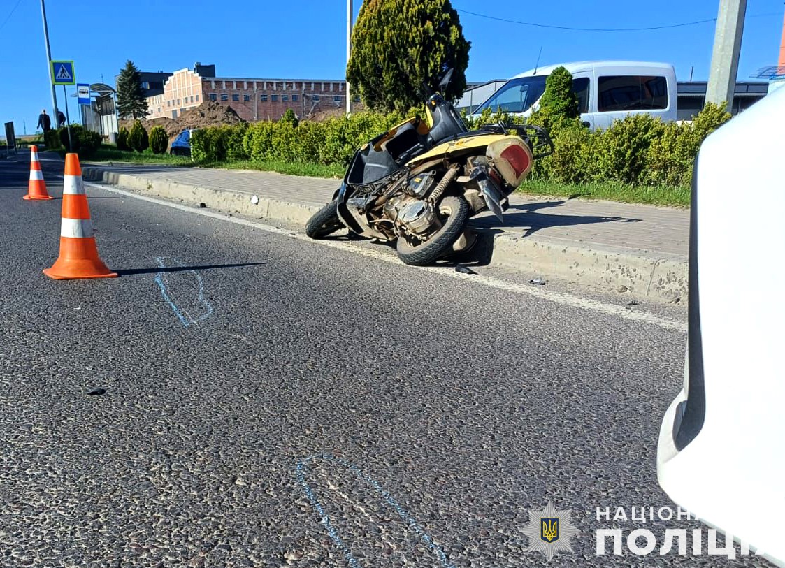 У Львівському районі водій авто наїхав на скутериста