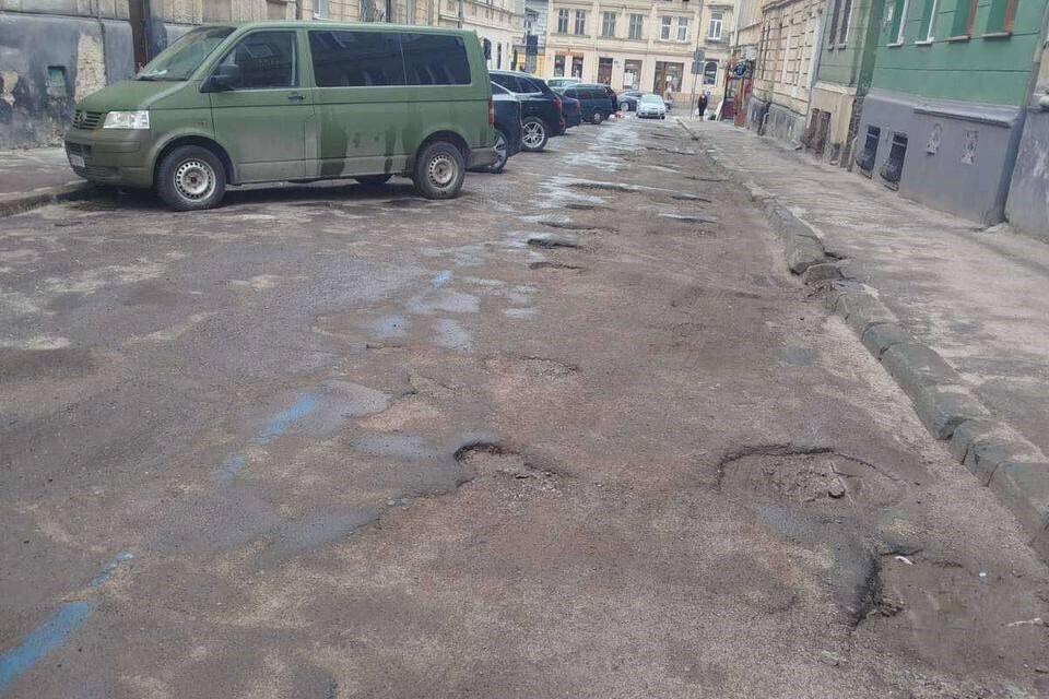 Водіям на замітку: у Львові від завтра заблокують рух важливою ділянкою дороги