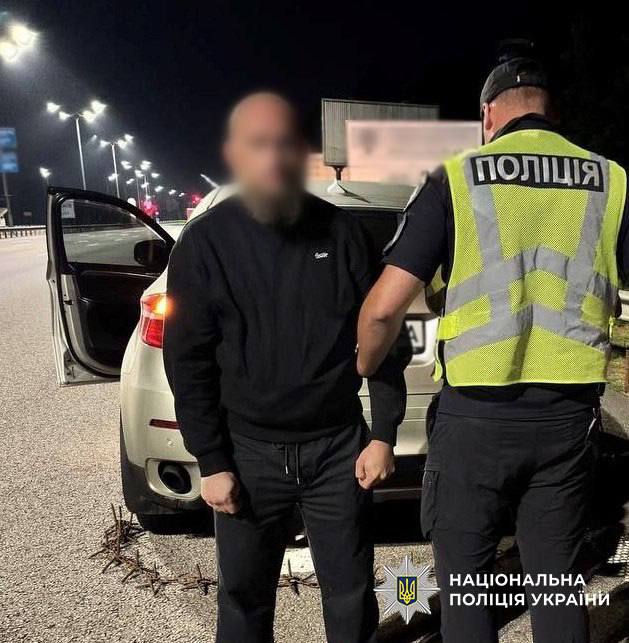 У Києві чоловік підпалив двері квартири на замовлення спецслужб РФ (фото)
