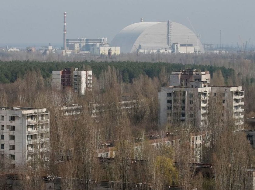 У зоні відчуження помітили російський танк: рухався до Чорнобиля