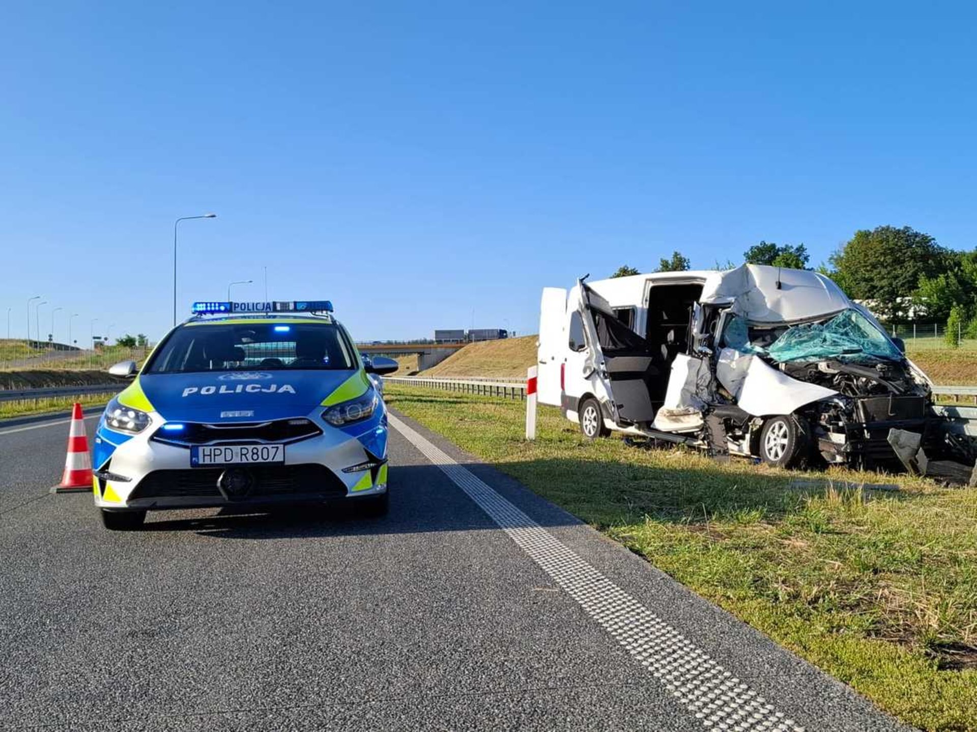 У Польщі автобус з українцями в'їхав у вантажівку (ФОТО)