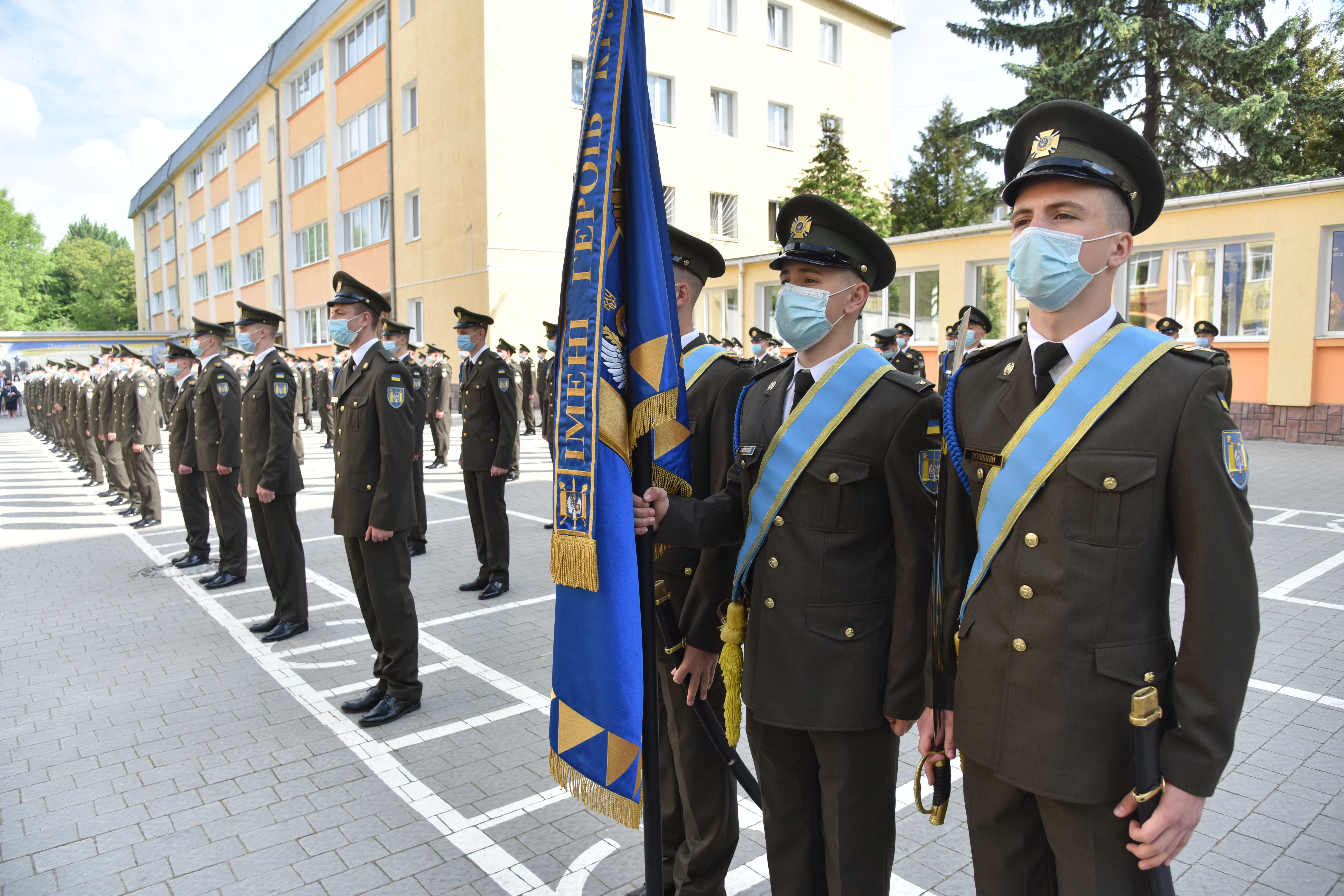 У Львові відбувся урочистий випуск ліцею ім. Героїв Крут