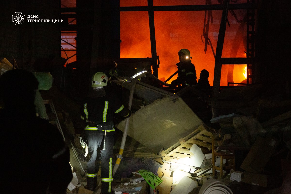 Нічні вибухи в західних областях України: військові повідомили нові деталі