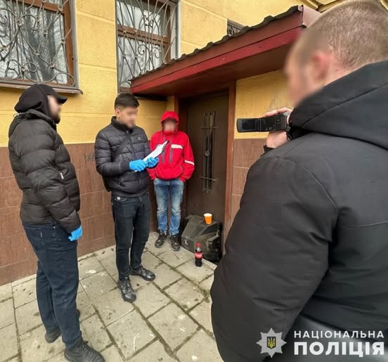 У Львові затримали 34-річного чоловіка: підозрюють у розповсюдженні наркотиків (фото)