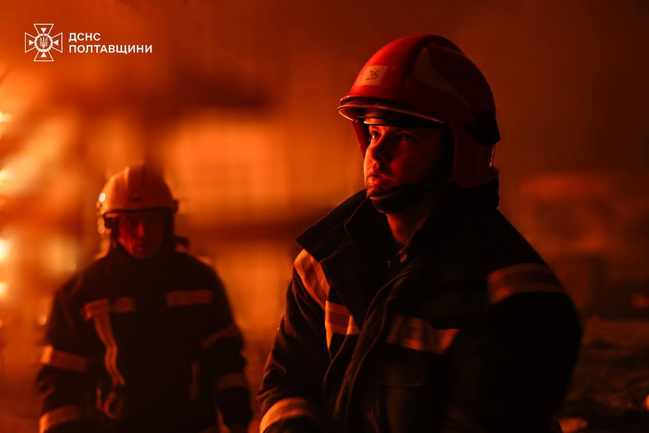 Росія вбила рятувальників під час повторного удару по Полтавщині (фото)