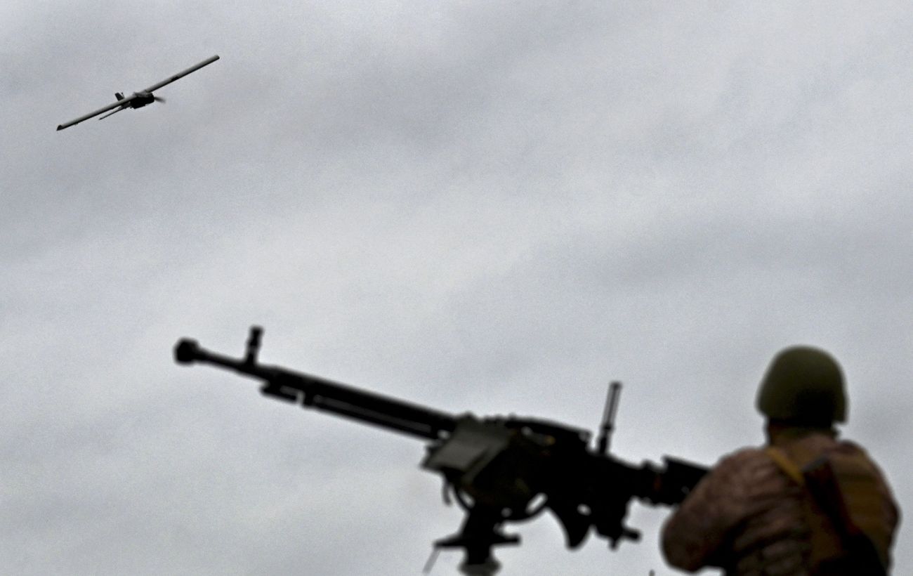 Прикордонники показали, як збили рашистський дрон, який летів на рятувальників