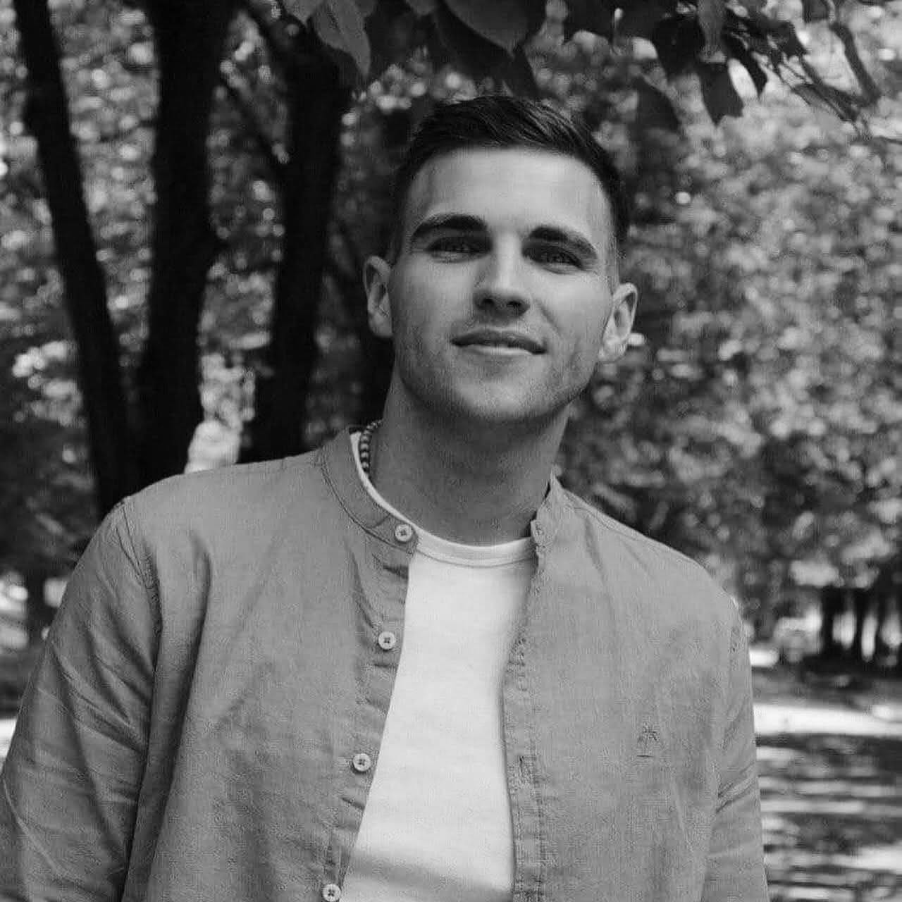 У понеділок Львівщина попрощається зі загиблим на війні вчителем Віталієм Ванкевичем (фото)