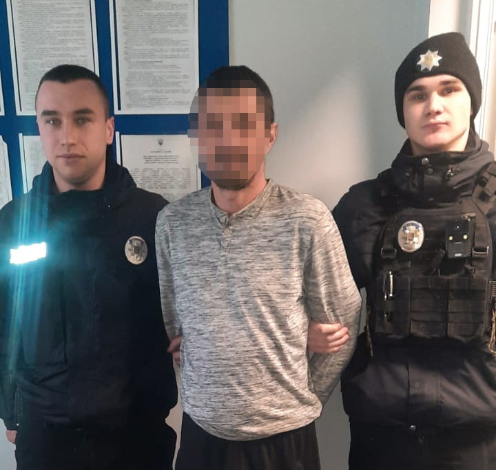 Вдарив ножем у живіт. На Львівщині чоловік ледь не вбив свого знайомого під час суперечки