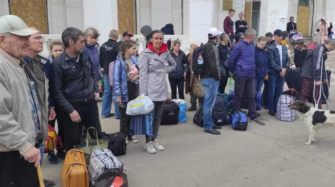 Росіяни обстріляли з "Градів" евакуаційний автобус
