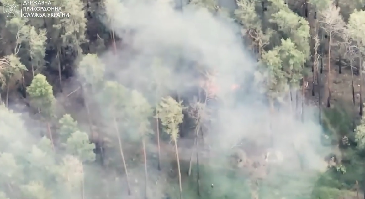 Біля Лимана прикордонники розгромили ворожий складу БК. Відео