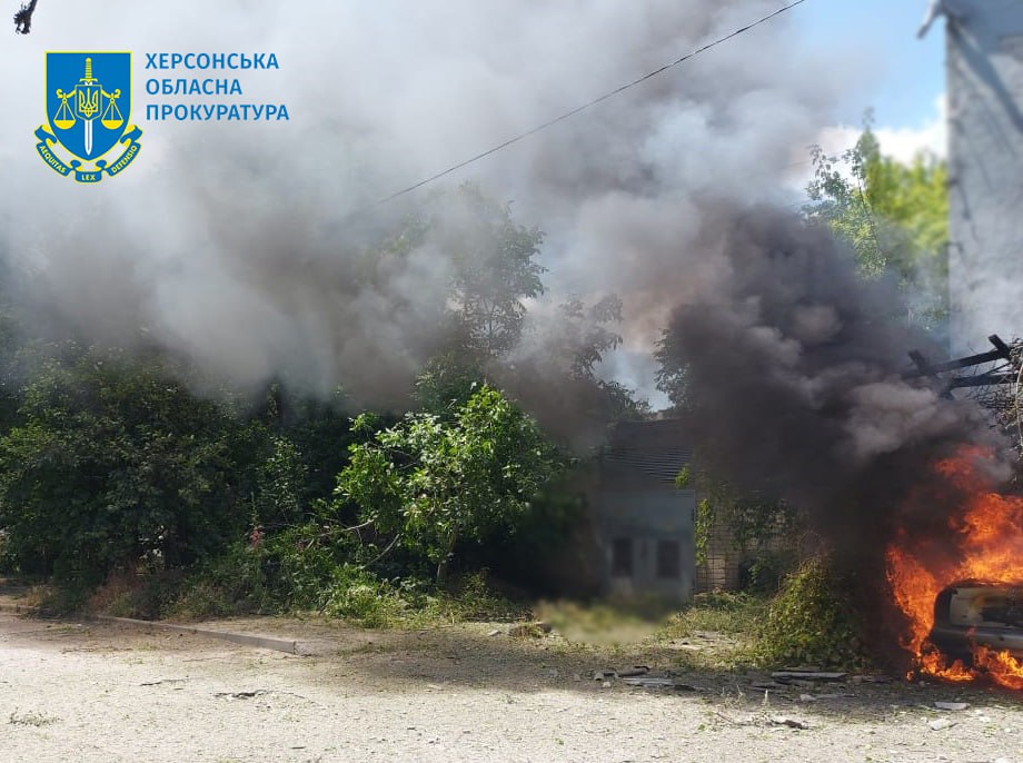 Росіяни обстріляли житлові масиви Херсона. Багато травмованих