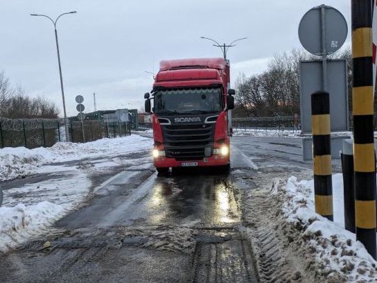 На кордоні з Польщею вдалося відновити стабільний рух вантажівок