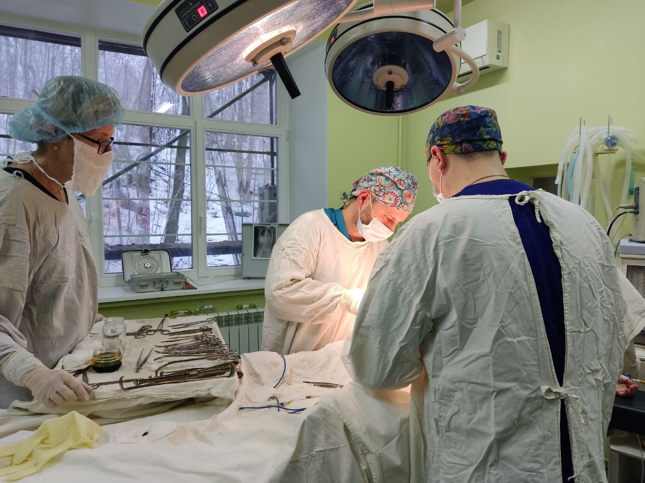 У Львові медики врятували дитину, яка проковтнула небезпечну іграшку