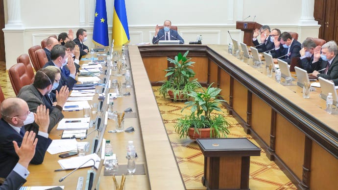 Два міністри уряду Шмигаля подали у відставку за власним бажанням
