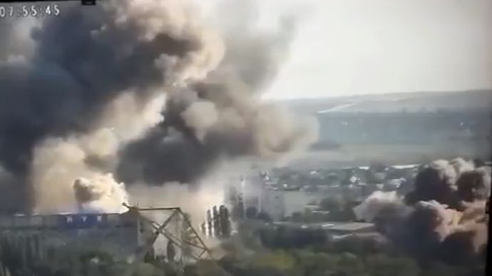 У Миколаєві вибухи. Кім вважає, що окупанти тероризують місто