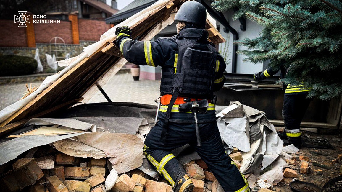 Ракетна атака на Київщину: з'явилися фото наслідків