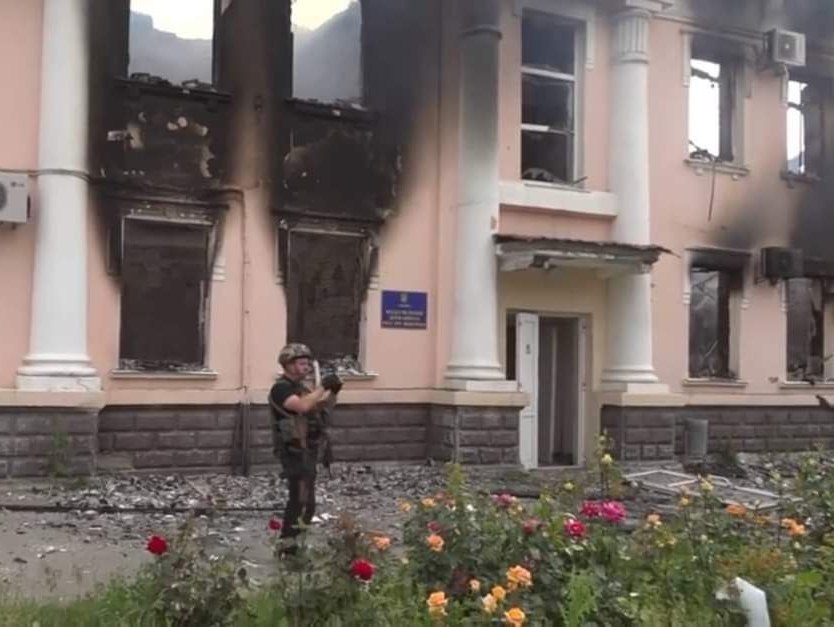 Ситуація на Луганщині: росіяни штурмують Сєвєродонецьк, поранена жінка, багато руйнувань