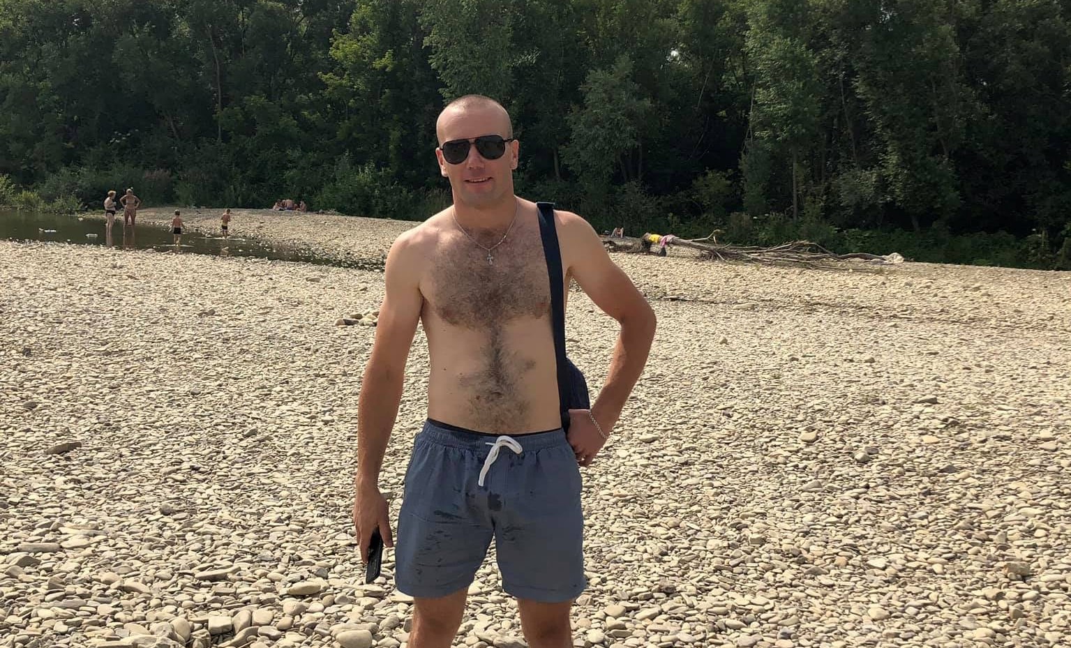 У Стрию під час відпочинку на річці молодий чоловік врятував двох жінок і дитину
