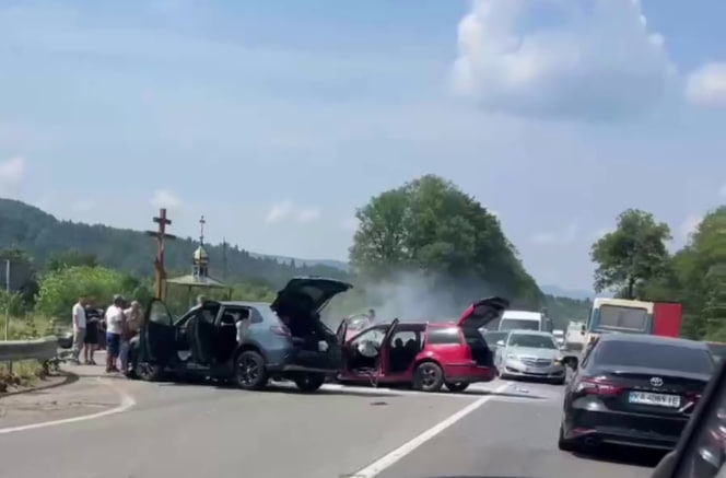 На Львівщині сталася жахлива ДТП (ВІДЕО)