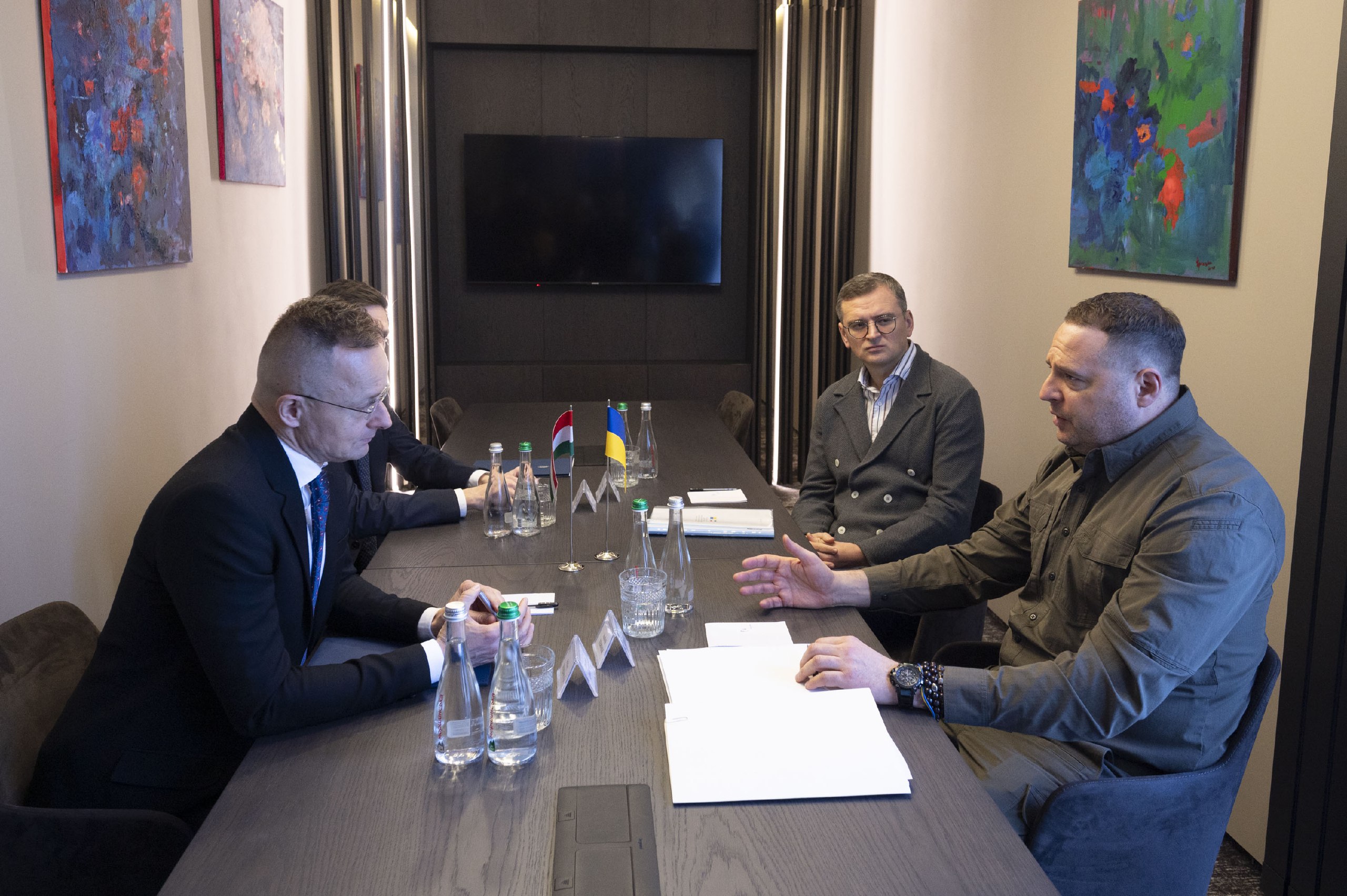 Єрмак і Кулеба зустрілися в Ужгороді з главою МЗС Угорщини Сійярто