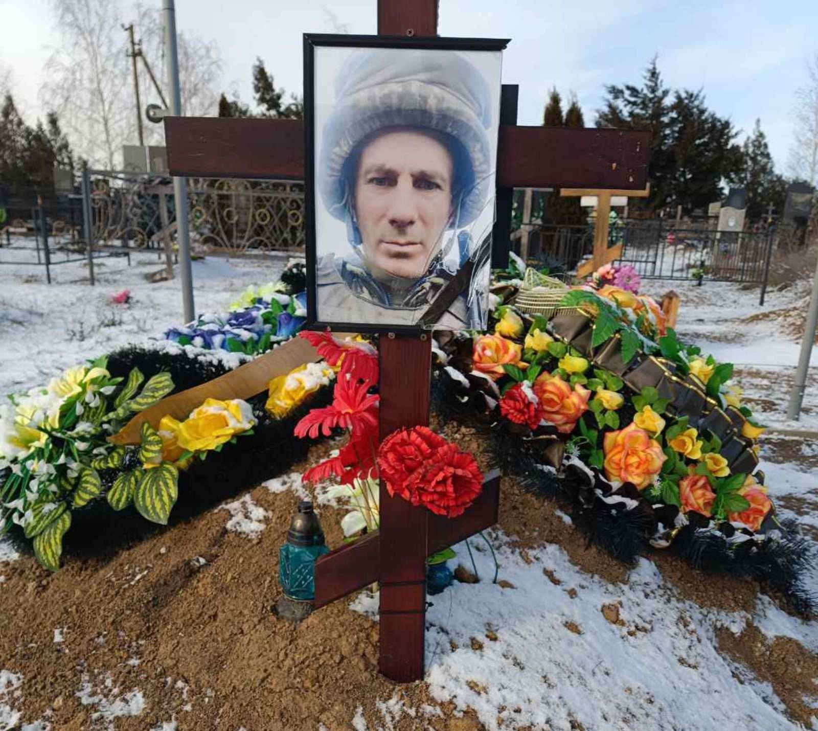 На Одещині вандали пошкодили могили загиблих захисників України
