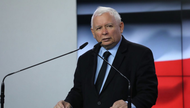 Польща заморожує відносини з Угорщиною