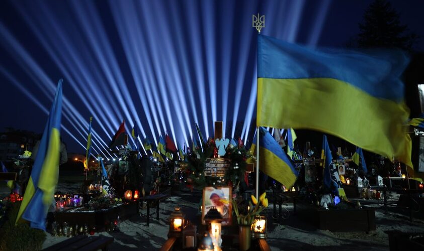 Промені пам'яті. До другої річниці повномасштабного вторгнення у Львові вшанують полеглих Воїнів