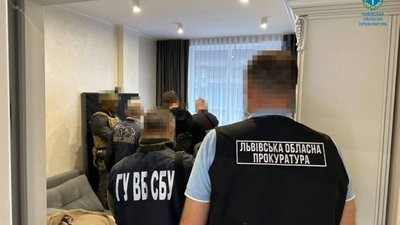 Допомагали військовим уникати служби: у Львові викрили трьох мешканців Рівного (фото)