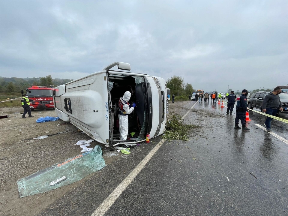 В Туреччині розбився автобус з посадовцями: є загиблі