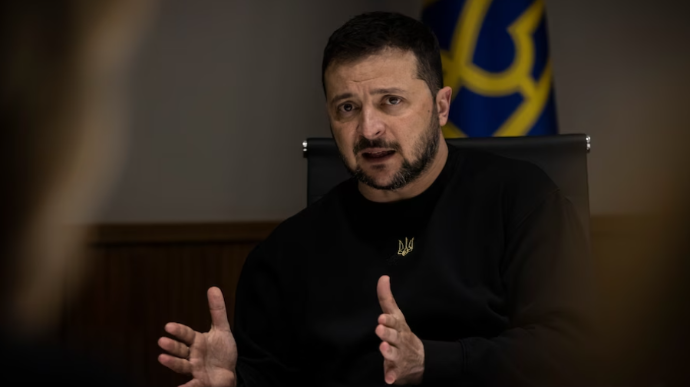 "Сьогодні мир стане ближчим". Зеленський прибув до Японії
